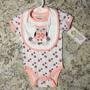 Onesie with Owl Bib (NWT)